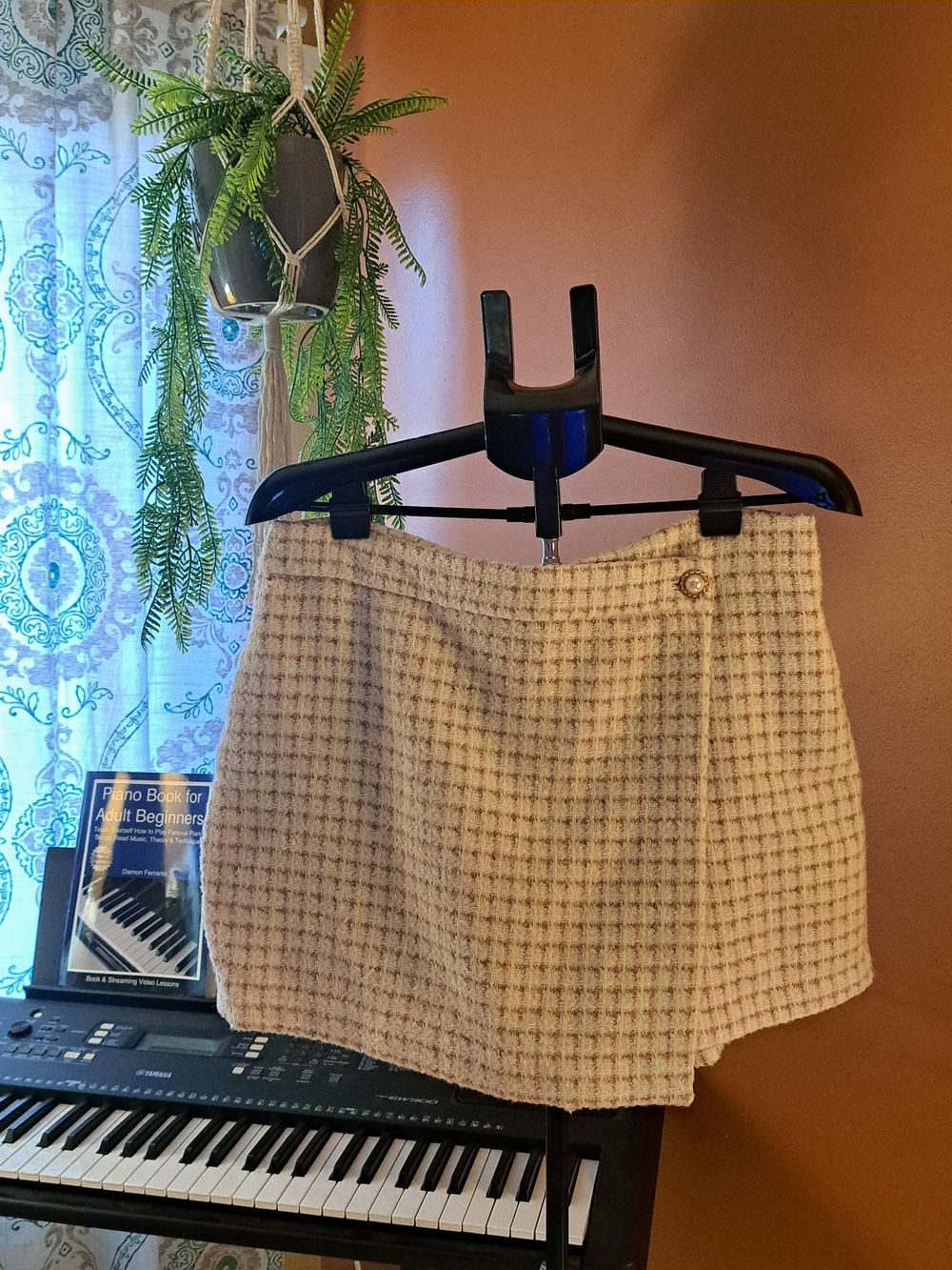 House of Harlow 1960 Beige Tweed Mini Skort with Button Accent